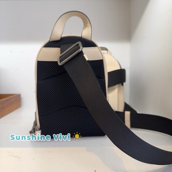 NWT COACH Small Turnlock Sling Pack Smooth Leather Backpack Bag Ivory CAJ28 - Picture 3 of 11